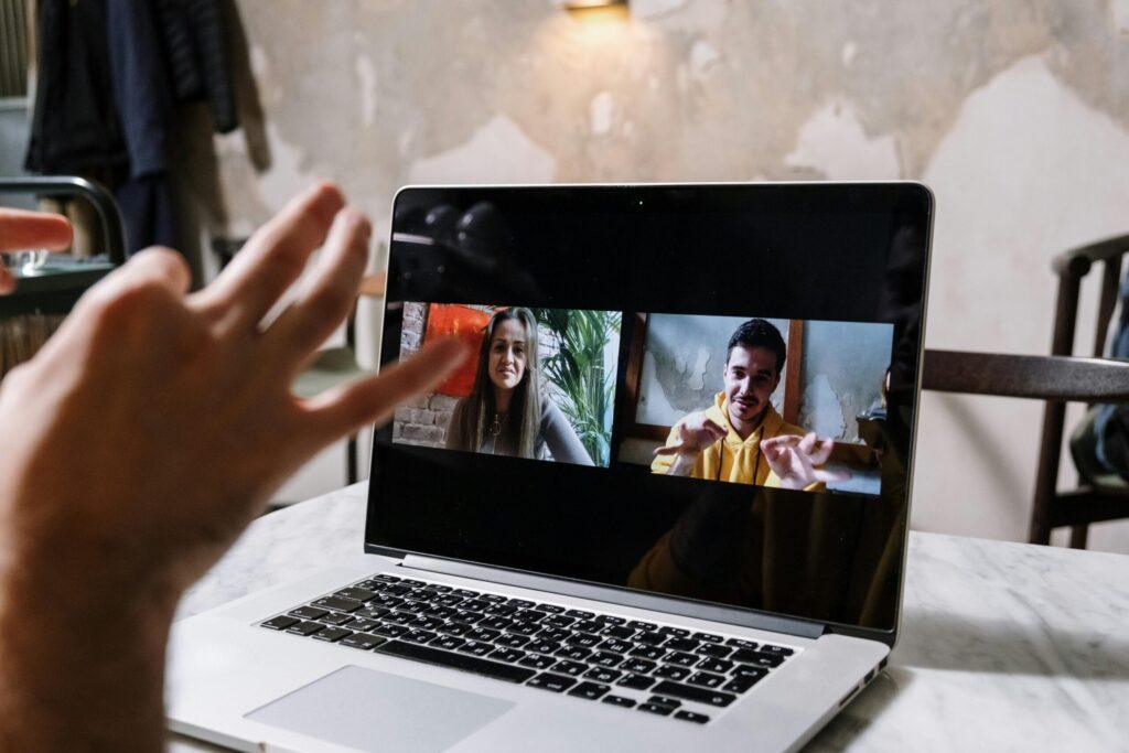 Appel vidéo sur Microsoft Teams, outil collaboratif pour simplifier la communication et automatiser les tâches